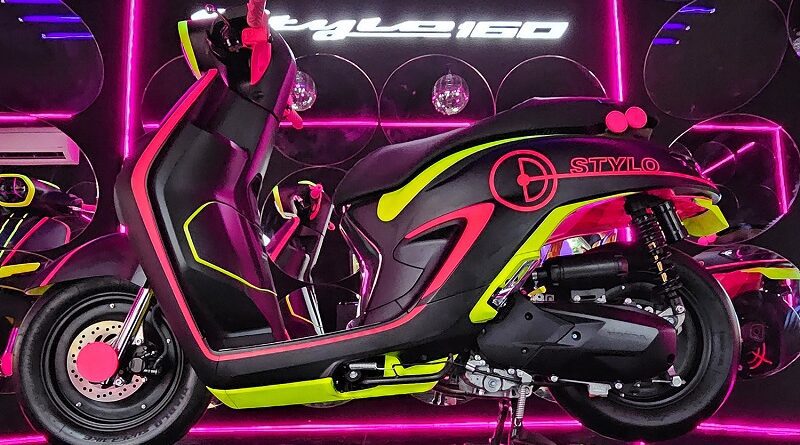 Honda Stylo Ultraviola, Modif Glowing in Dark