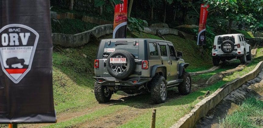 Adul Skill Anggota ORV Jajal BAIC di Lintasan Off Road JSI Resort