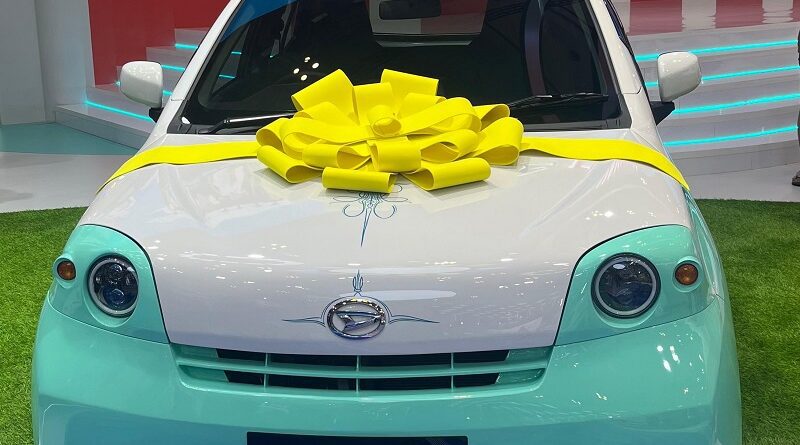 Modifikasi Daihatsu Ayla Retro Futuristic Ciri Khas GH aka Gofar Hilman Style