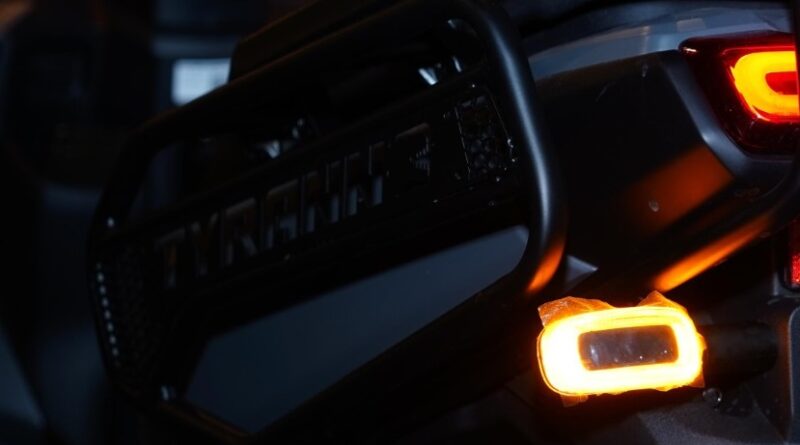 Tyranno Cakar Kota Pahlawan, Jelajah Senyap dan Efisiensi