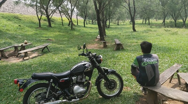 Jajal Kawasaki Meguro S1 Menembus Badai Hujan Jati Luhur