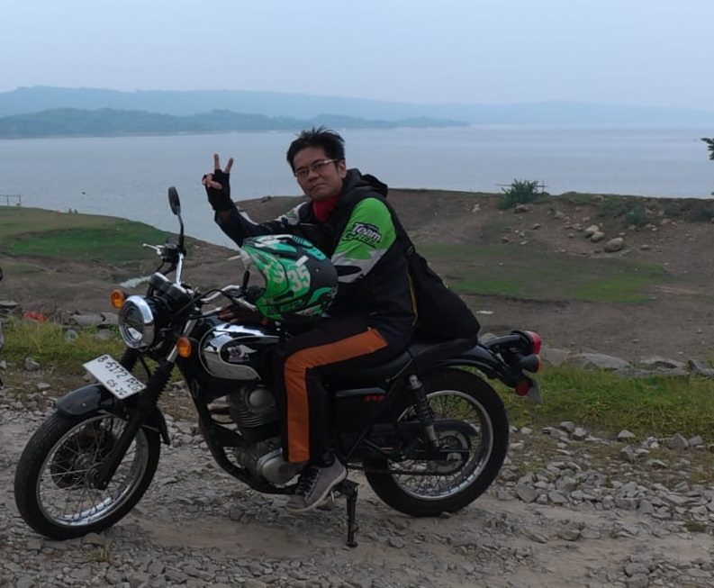 Jajal Kawasaki Meguro S1 Menembus Badai Hujan Jati Luhur