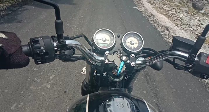 Jajal Kawasaki Meguro S1 Menembus Badai Hujan Jati Luhur