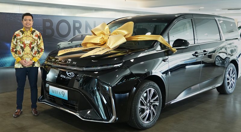 MAXUS Resmi Serah Terima MIFA 7 & MIFA 9 ke Konsumen Indonesia