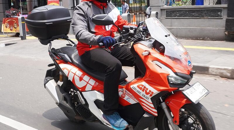 3 Cara Ngerem yang Benar untuk Pemula Motor Matic