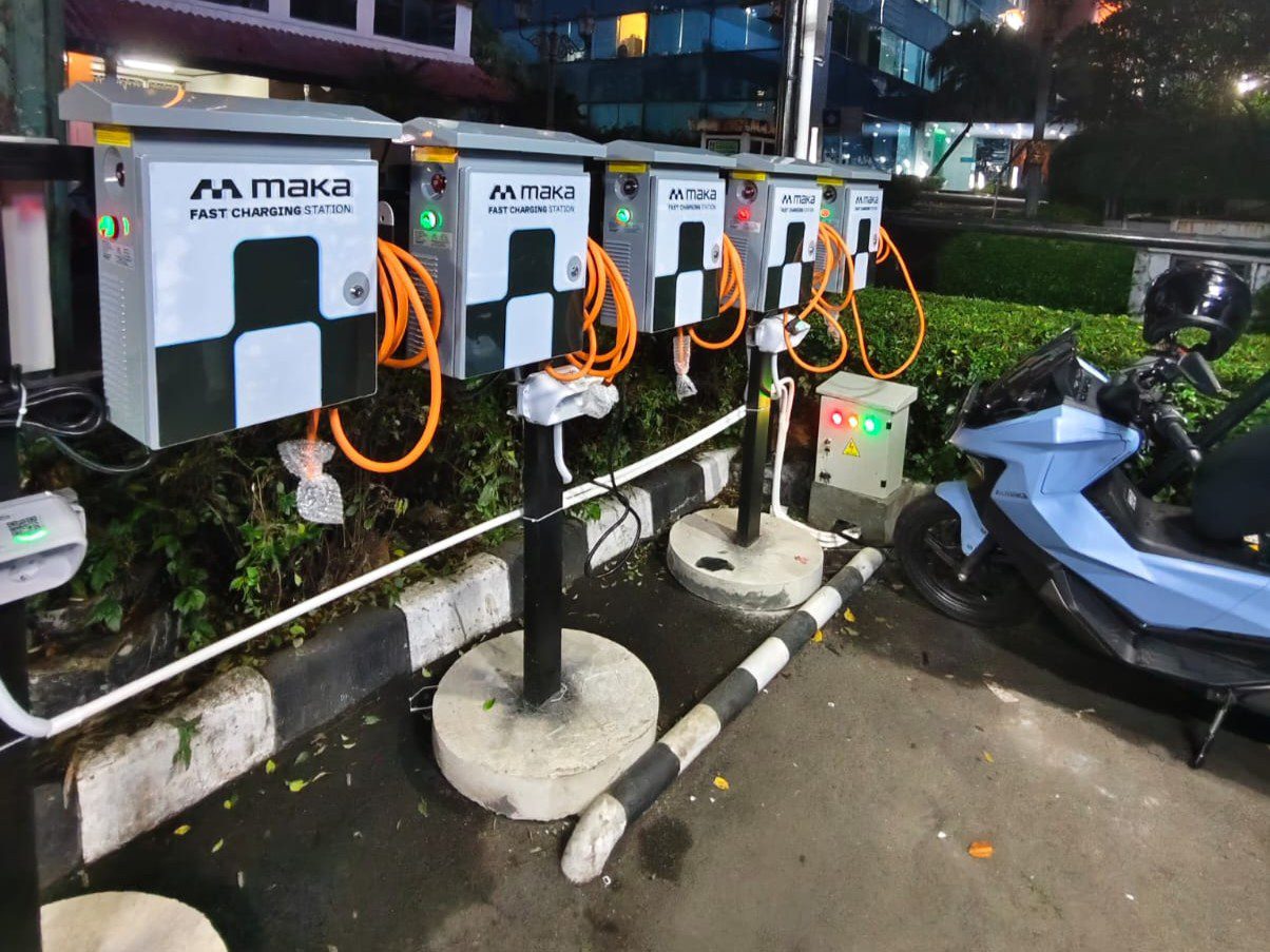 Dari Warteg hingga Masjid, Ngecas Maka Lebih Mudah di 33 Lokasi