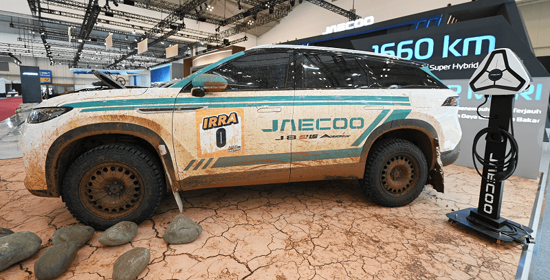 Rindra Pradipta Rudapaksa JAECOO J8 SHS ARDIS sebagai Zero Car di IRRA 2025