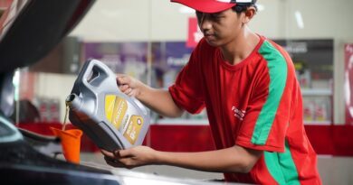 Ganti Oli Fastron Dapat Lamborghini Plus Diseterin Rifat Sungkar
