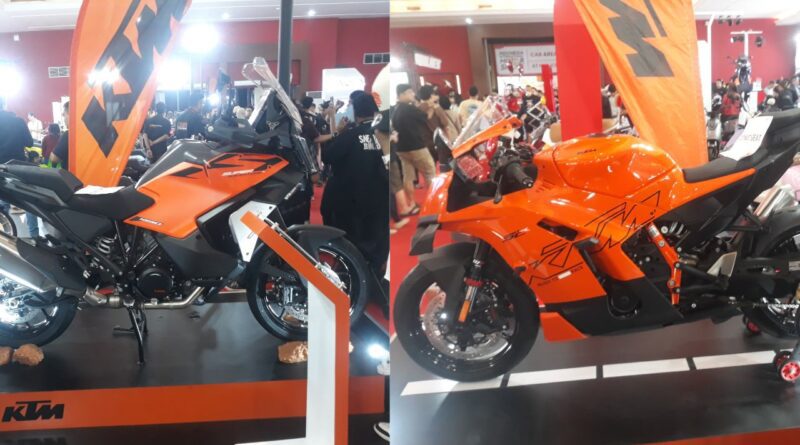 KTM DNA Ready To Race, RC 990 R & 1390 Super Adventure S EVO
