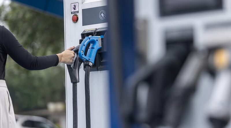 Daftar Komplit SPKLU Rest Area Tol Untuk Charging Mobil Listrik