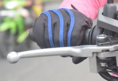 3 Tanda Minyak Rem Waktunya Diganti