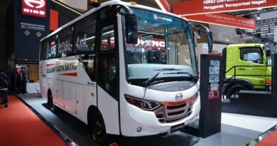 Dirancang untuk Medan Sulit di Indonesia, Bus 4x4 Hino Tawarkan Solusi Baru