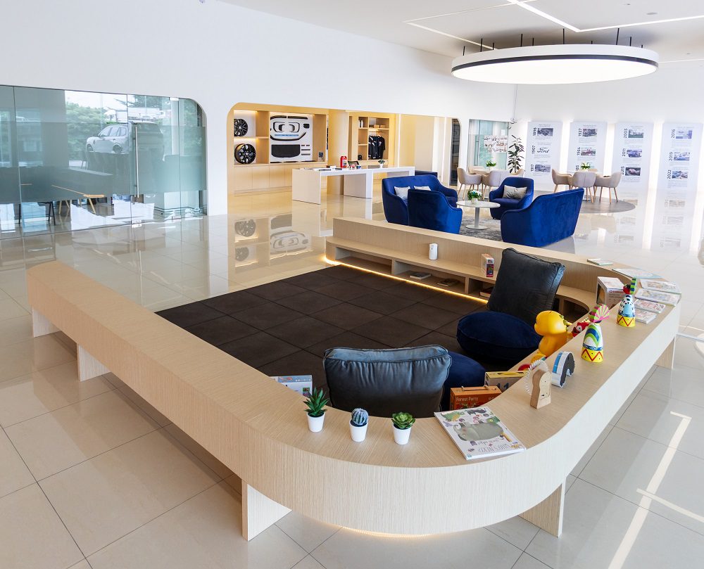 Masuk Showroom Ford Ini Malah Serasa Kafe, Cara Baru Jual Mobil di Jakarta