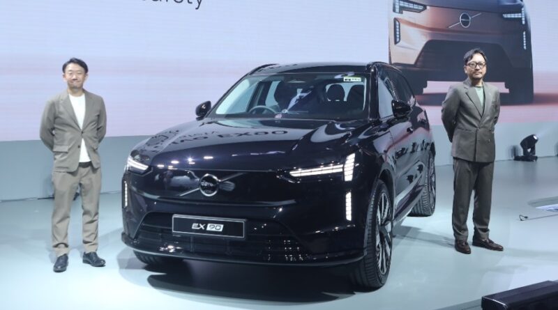 AWD Jadi Daya Tarik EX90, SUV Listrik Premium Terbaru dari Volvo