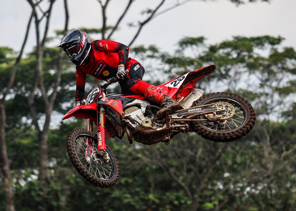 Ducati MX Team Indonesia Sabet 2 dan 3 Kejurnas Motocross 2026 Karanganyar