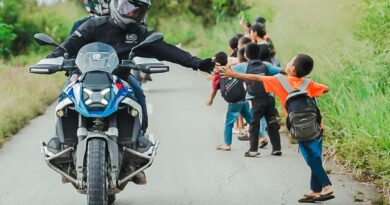 Gsrek Bagi-Bagi Panel Surya dan Air Bersih Untuk Sumba
