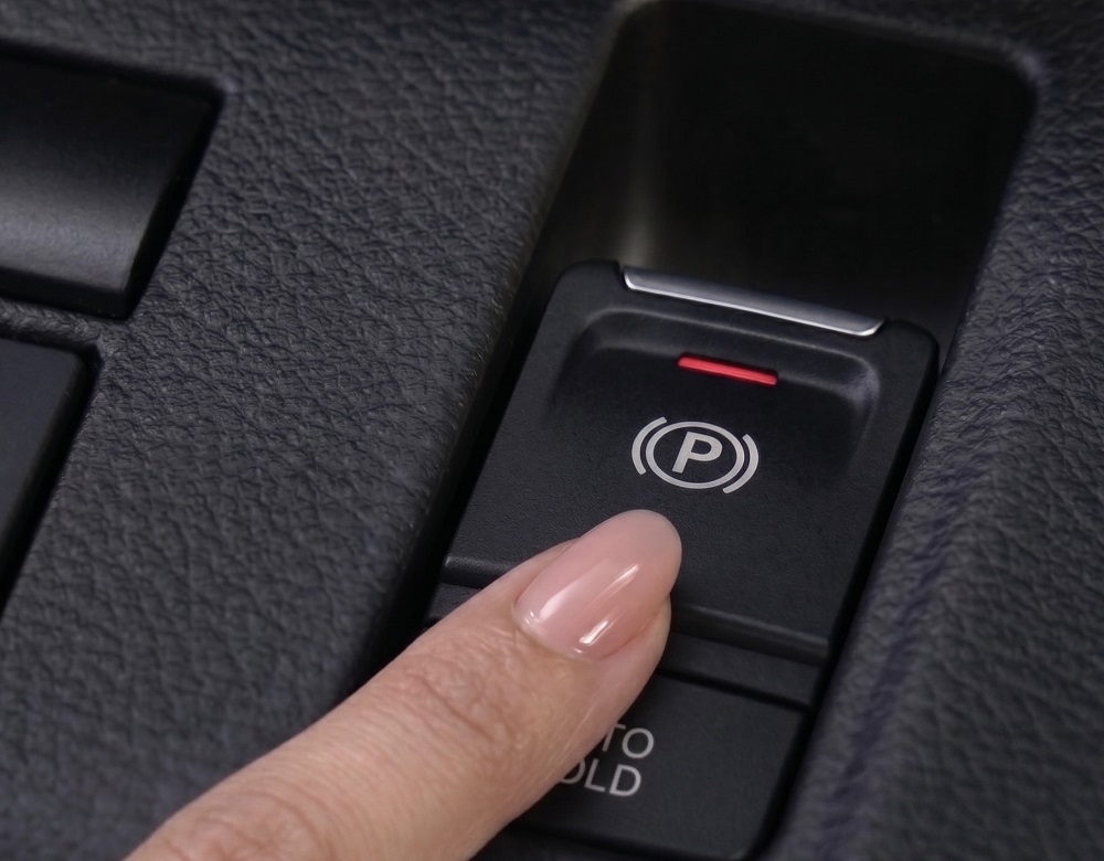 Melihat Electronic Parking Brake Bekerja
