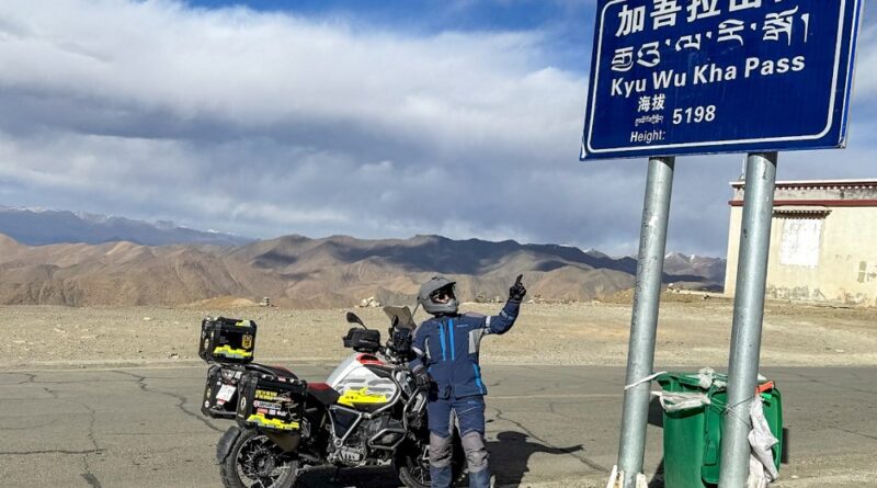 2 Rider Ini Jadi Pertama Riding Ke Tibet Pakai Motor Plat Indonesia Asli