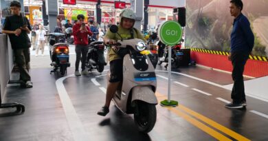 Anda Bisa Test Ride Langsung 4 Model Indomobil eMotor Langsung di Jakarta Fair 2026