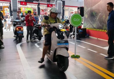 Anda Bisa Test Ride Langsung 4 Model Indomobil eMotor Langsung di Jakarta Fair 2026