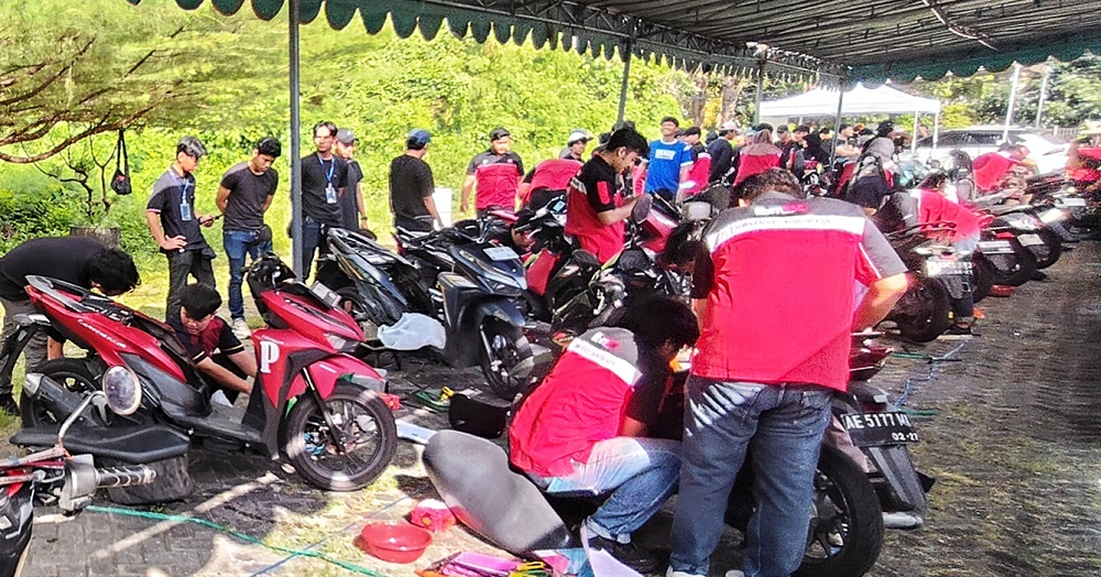 Dollar Naik, Tekiro Kasih Servis Gratis Ke Warga Surabaya Bareng ITS