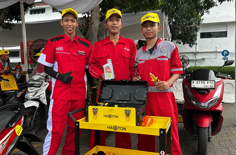 Hasston Free Oil Day, Pecahkan Rekor Muri 2.500 Motor Guru PGRI Jakarta