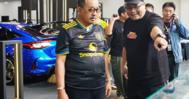Ternyata Armuji Doyan Mobil Modif