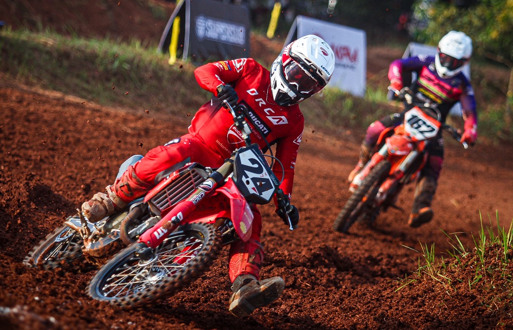Tinggal 3 Seri, Diva Ismayana Kejar Juara Nasional Motocross 2026