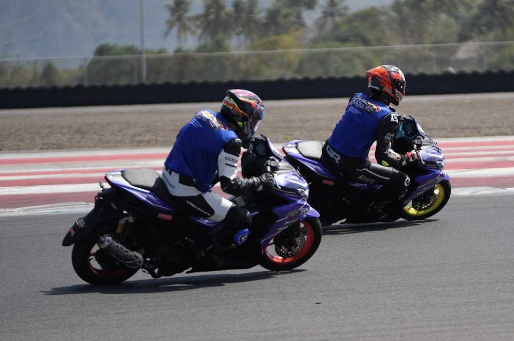 Candra Hermawan Sapu Bersih R15 Pro Yamaha Sunday Race 2026