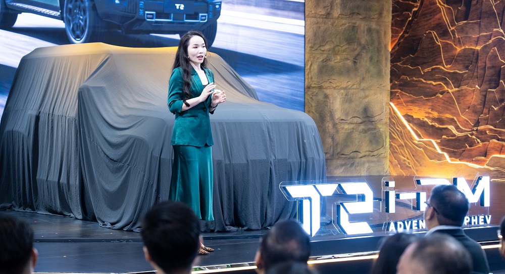 Caroline Ling Percaya PHEV Paling Cocok Untuk Indonesia, JETOUR T2 i-DM Pilihan Pas di GIIAS 2026