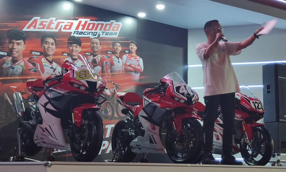 Wahana Honda Display Replika AHRT Demi Narik Konsumen Racing di Jakarta Fair 2026