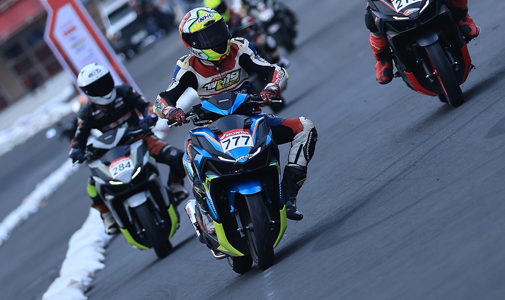 3 Pebalap Binaan Wahana Berlaga di Honda Vario EVO 160 STD Pemula AHDC Purwokerto