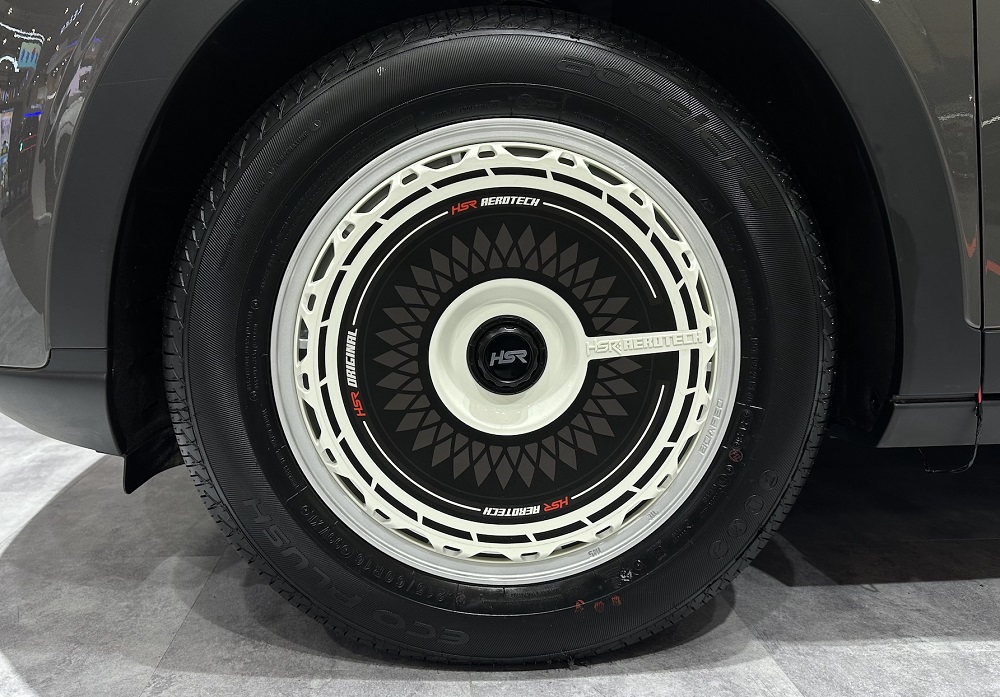Boafeo & Aerotech 16 inci Dari HSR Sulap Geely EX2 Retro Klasik