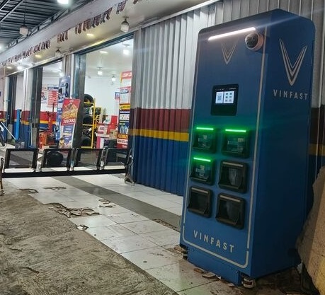 Mari Kita Bertualang Jauh Dengan VinFast E-Motorcycle dan Tersesat Bersama