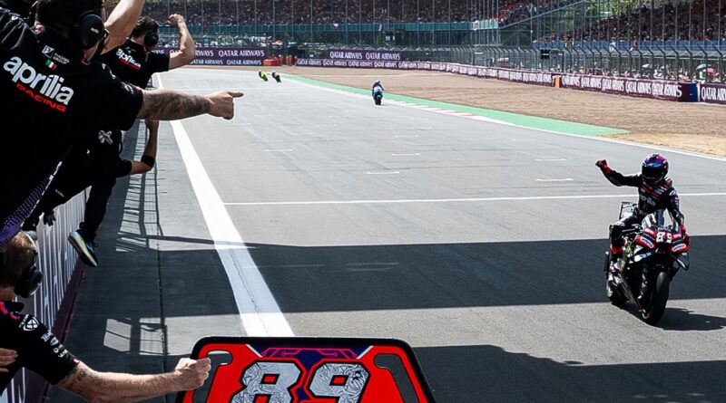 Raúl Fernández Menang, Aprilia Kuasai Podium Silverstone