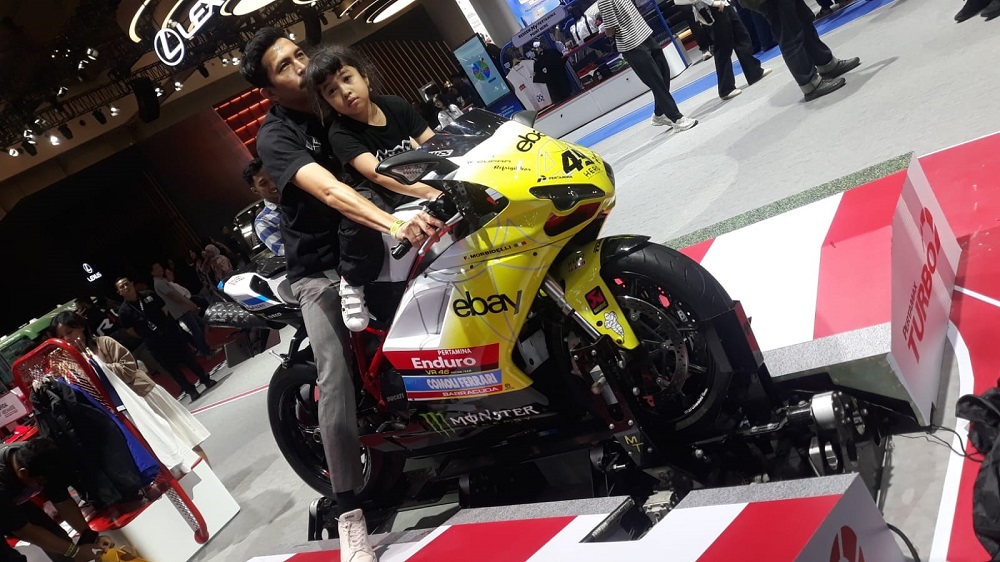 Serunya Booth Pertamina GIIAS 2026, Ada Simulator MotoGP hingga RC Drift