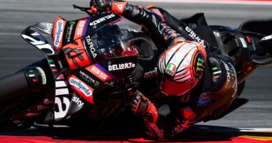Bezzecchi Podium Ketiga, Martín Jaga Puncak Klasemen