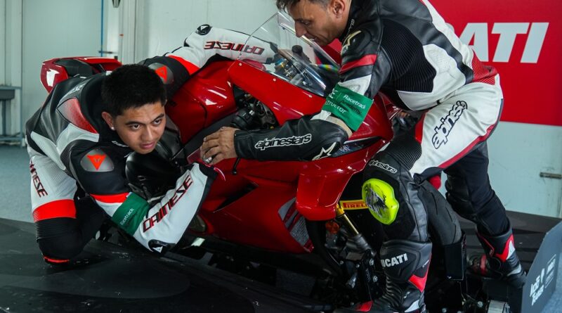 Diva Ismayana Jajal Ducati Panigale V4 S di Mandalika