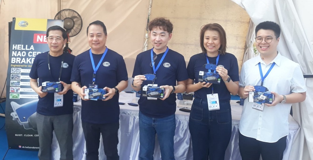 Kampas Rem Keramik Premium HELLA Bisa Coba Langsung di Automechanika Jakarta 2026