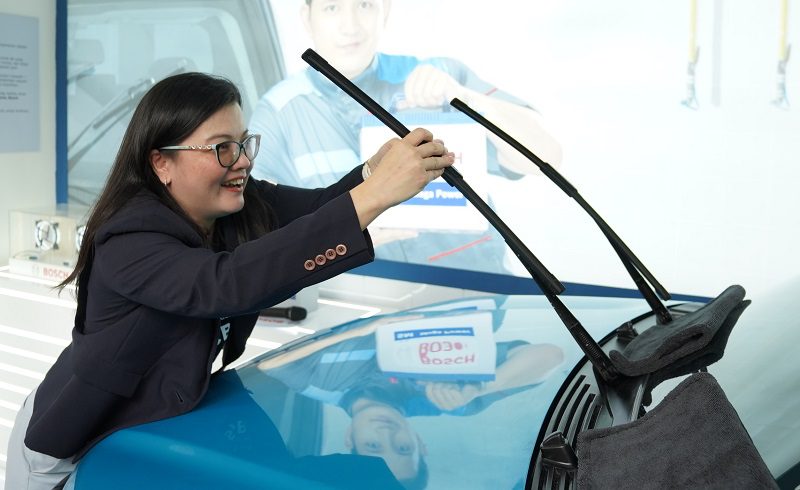 Melihat Bosch Car Service Bekerja Merawat Mobil Anda
